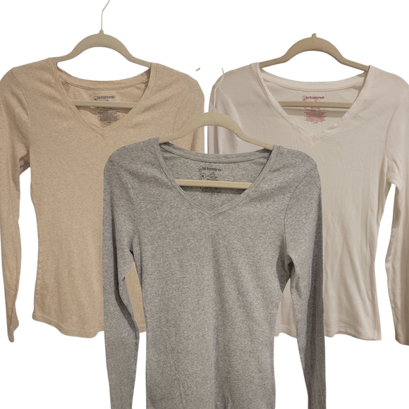 No Boundaries Tops - No Boundaries Women's Long Sleeve V-Neck Tops - Beige, Light Gray, White